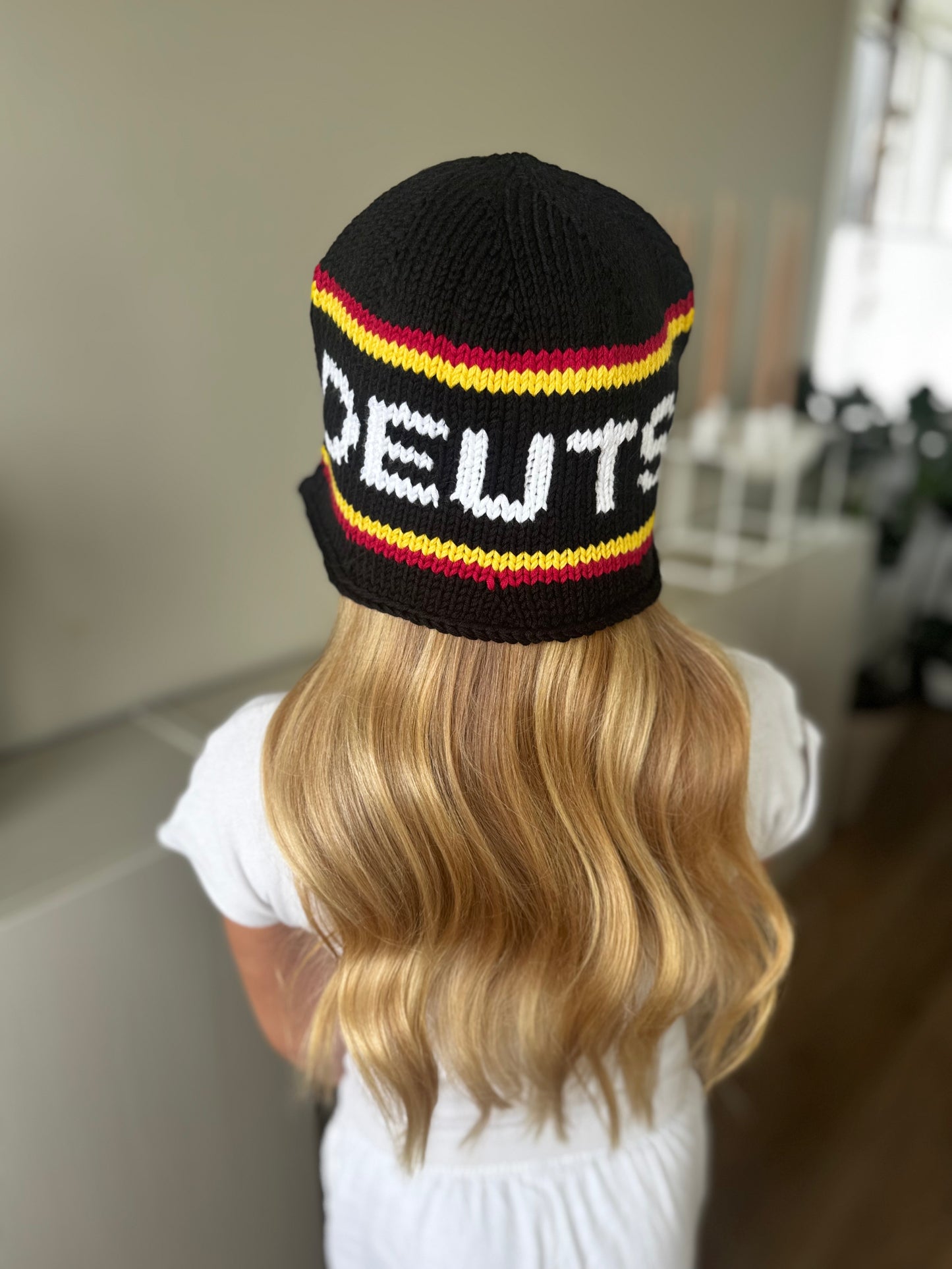 DEUTSCHLAND  buckethat (english)